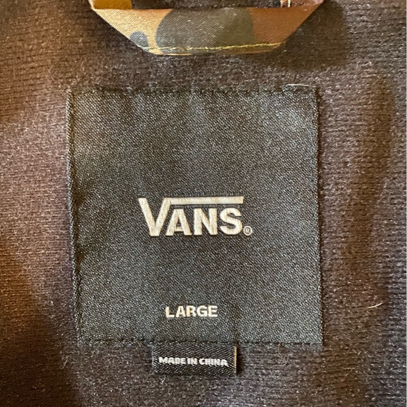 Vans camouflage windbreaker size large - Picture 2 of 3